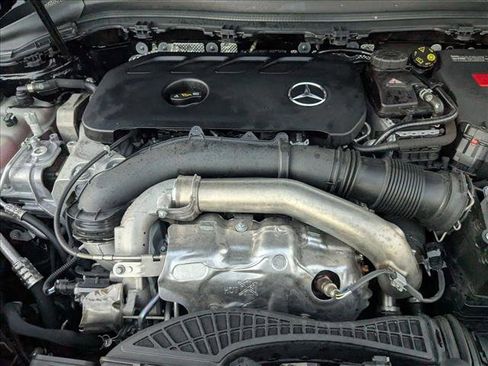 Certified 2025 Mercedes-Benz GLA 250 image 22