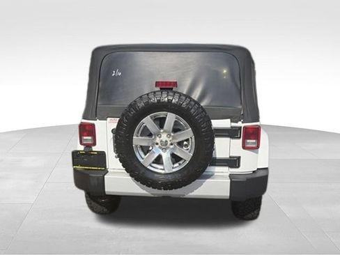Used 2014 Jeep Wrangler Sahara w/ Connectivity Group AWD/4WD image 28
