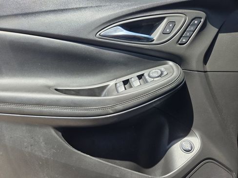 Used 2023 Buick Encore GX Essence w/ Experience Buick Package FWD image 21