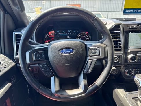 Used 2018 Ford F150 Lariat w/ Equipment Group 502A Luxury AWD/4WD image 14