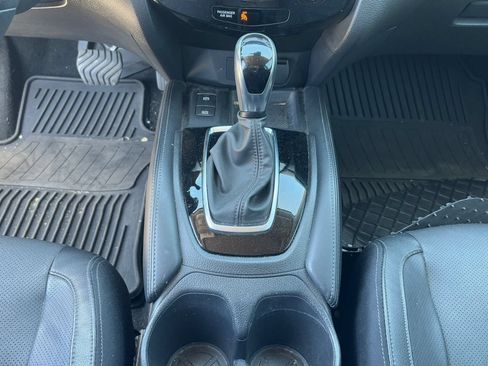 Used 2020 Nissan Rogue SL w/ Premium Package FWD image 27