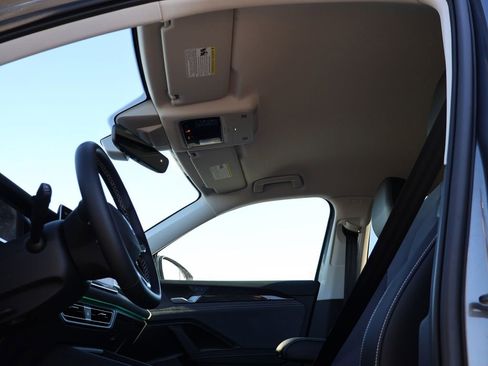 New 2026 Volkswagen Tiguan SE image 38