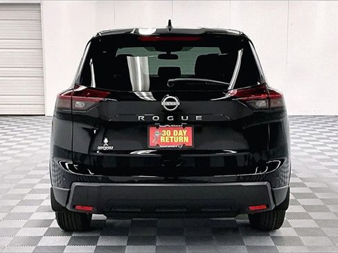 New 2025 Nissan Rogue S image 4
