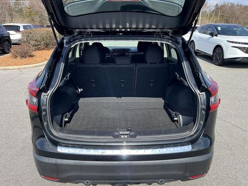 Used 2020 Nissan Rogue Sport S image 15