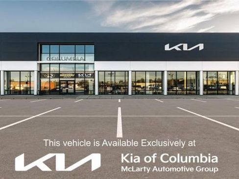 Used 2018 Toyota Highlander XLE image 2