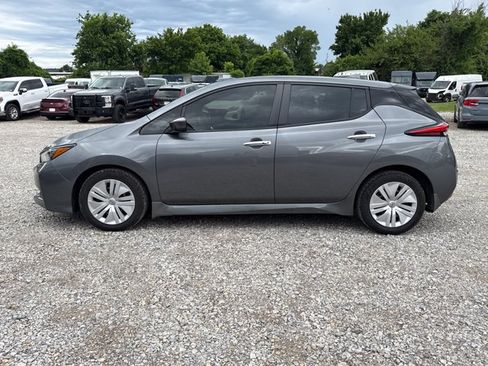 Used 2025 Nissan Leaf S FWD image 3