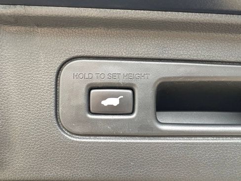 Used 2023 Honda Pilot Elite image 48