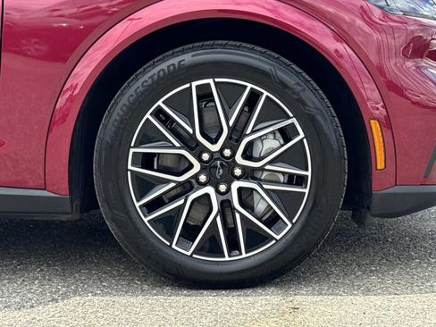 Used 2025 Ford Mustang Mach-E Premium RWD image 31