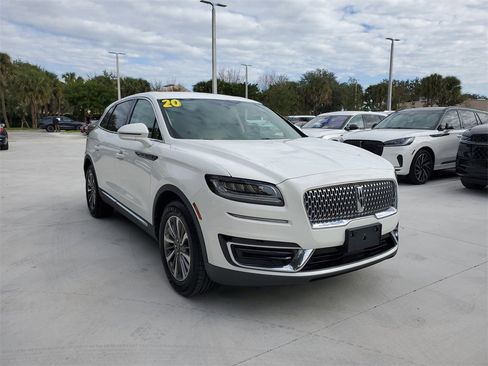 Certified 2020 Lincoln Nautilus Premier w/ Equipment Group 101A image 29