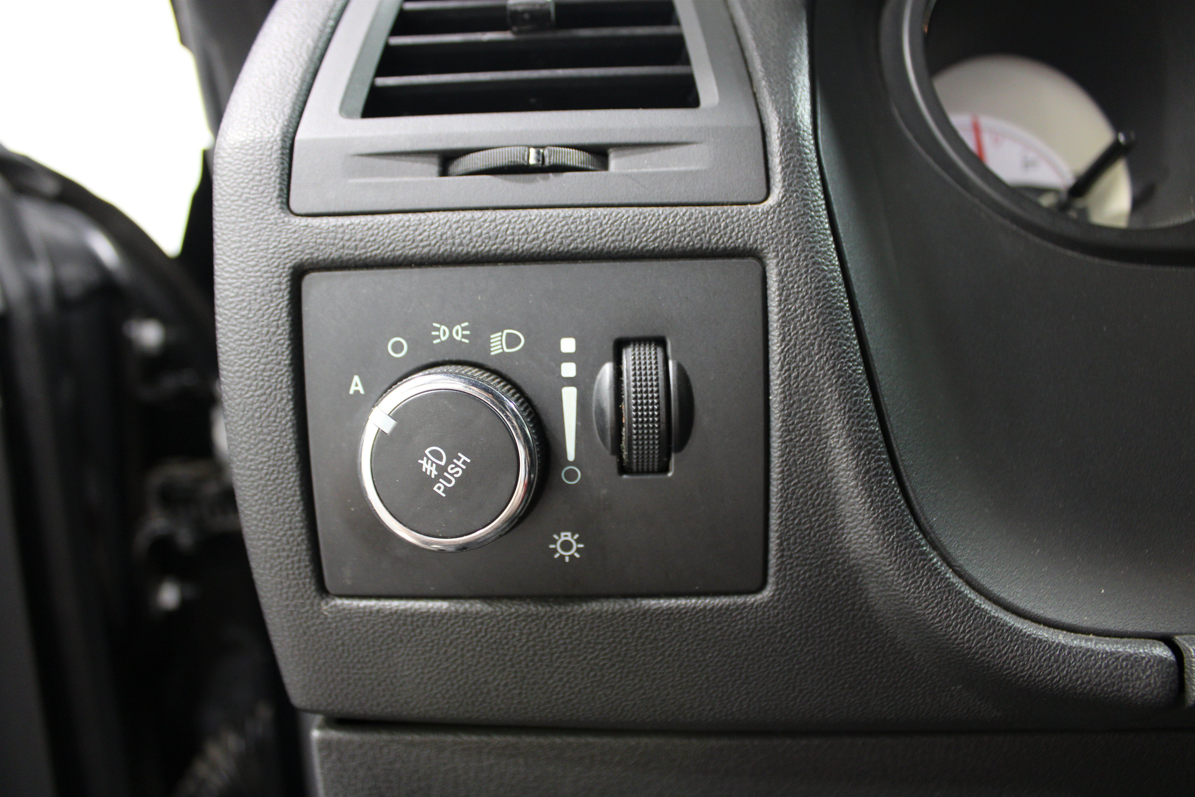 Used 2014 Dodge Challenger R/T w/ Blacktop Package RWD image 15