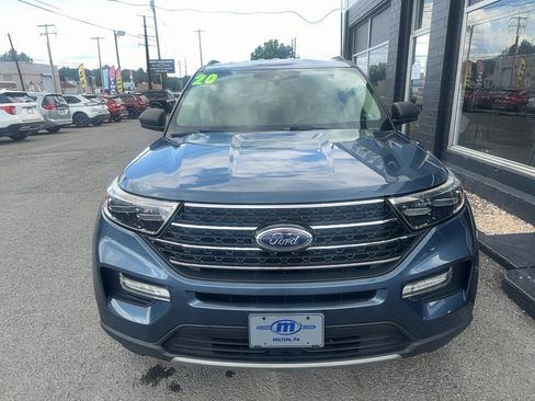 Used 2020 Ford Explorer XLT w/ Equipment Group 202A AWD/4WD image 2
