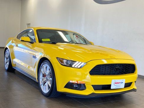 Used 2015 Ford Mustang GT Premium w/ Equipment Group 401A RWD image 2