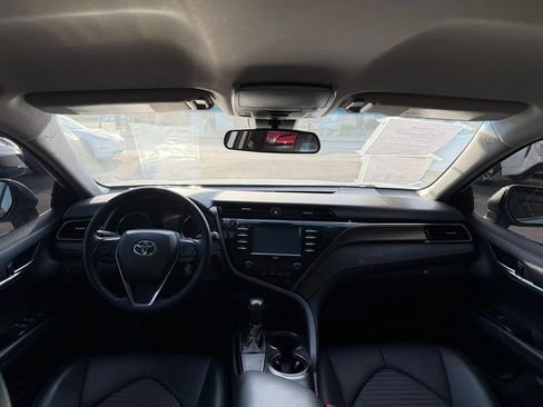 Used 2020 Toyota Camry SE FWD image 30