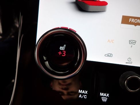 Used 2022 Land Rover Range Rover Evoque SE image 3