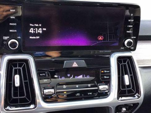 Used 2023 Kia Sorento SX Prestige image 24