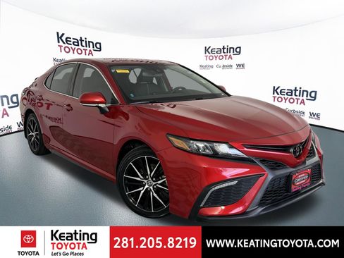 Certified 2023 Toyota Camry SE w/ Convenience Package image 2