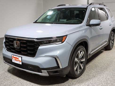 Used 2025 Honda Pilot Elite image 34