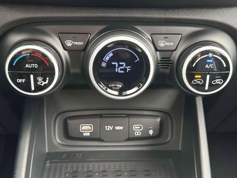 New 2026 Hyundai Venue SEL FWD image 23