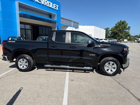 Used 2020 Chevrolet Silverado 1500 LT w/ Texas Edition AWD/4WD image 2
