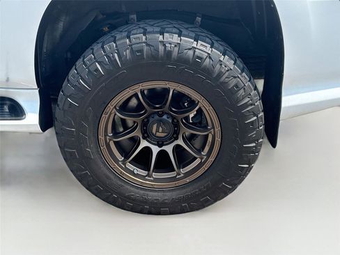 Used 2021 Lexus GX 460 Premium w/ Premium Package image 31