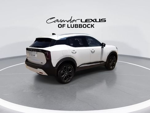 Used 2026 Nissan Kicks SR w/ SR Premium Package FWD image 8