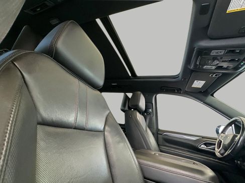 Used 2021 Chevrolet Suburban RST w/ Luxury Package AWD/4WD image 19
