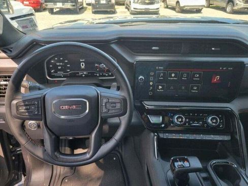 Used 2023 GMC Sierra 1500 AT4 w/ AT4 Preferred Package AWD/4WD image 17