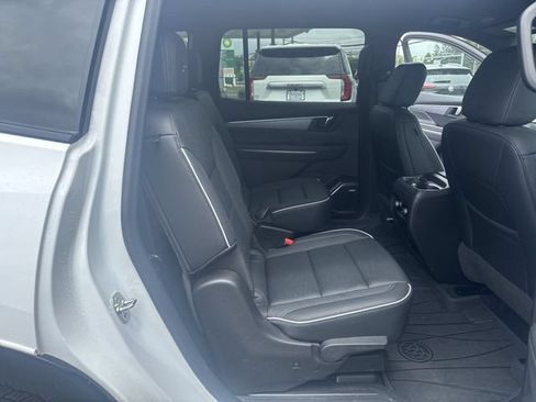 Used 2025 Buick Enclave Sport Touring w/ Power Package AWD/4WD image 26