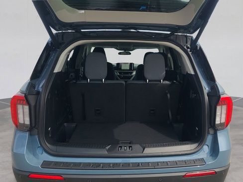 Used 2025 Ford Explorer Active image 21