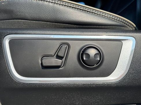 Used 2023 RAM 1500 Laramie image 33