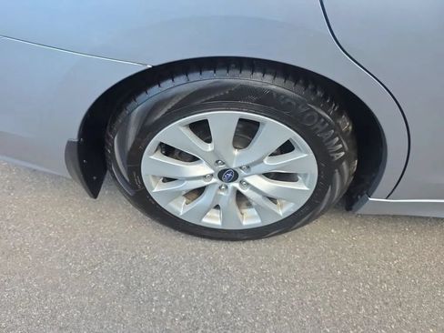 Used 2017 Subaru Legacy 2.5i Premium AWD/4WD image 15