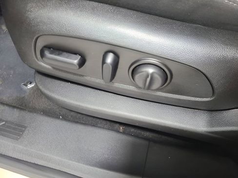 Used 2019 Chevrolet Equinox LS w/ LS Convenience Package FWD image 20