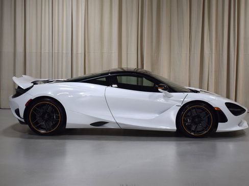 New 2026 McLaren 750S image 16