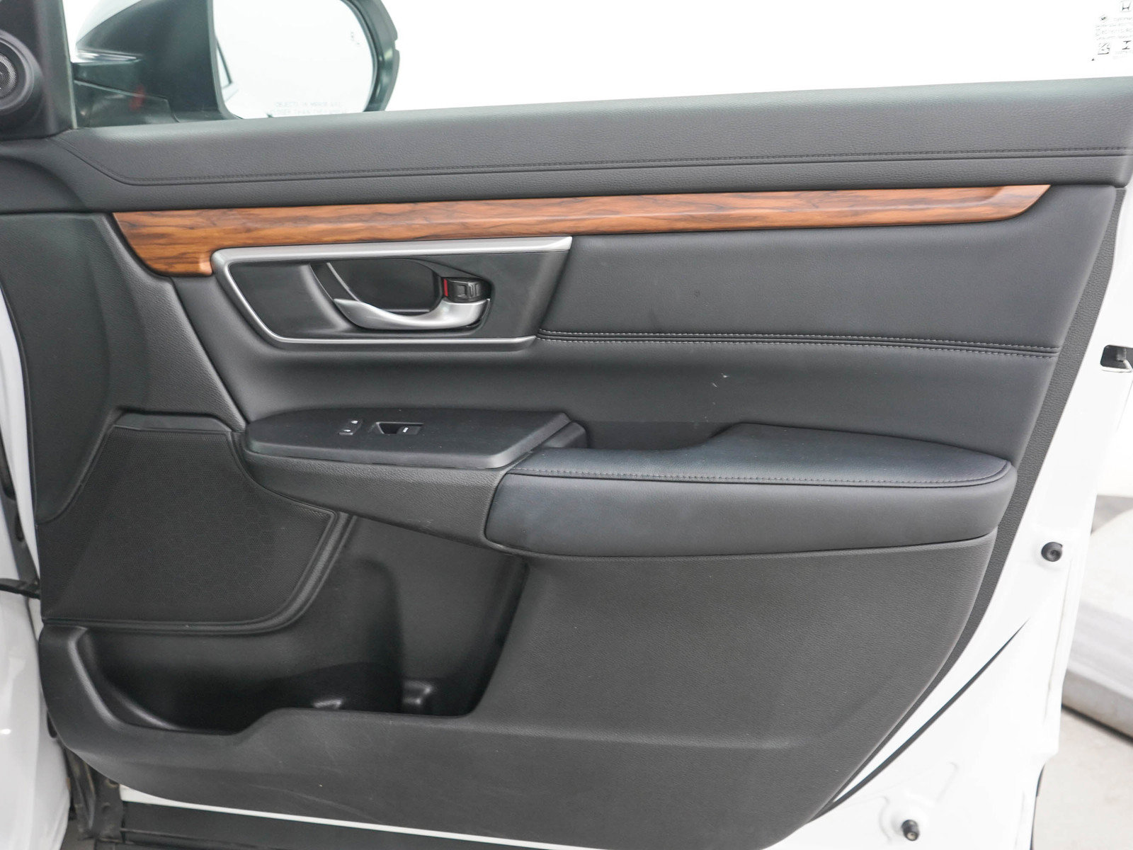 Used 2022 Honda CR-V Touring image 12