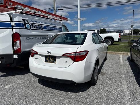 Used 2016 Toyota Corolla LE FWD image 4