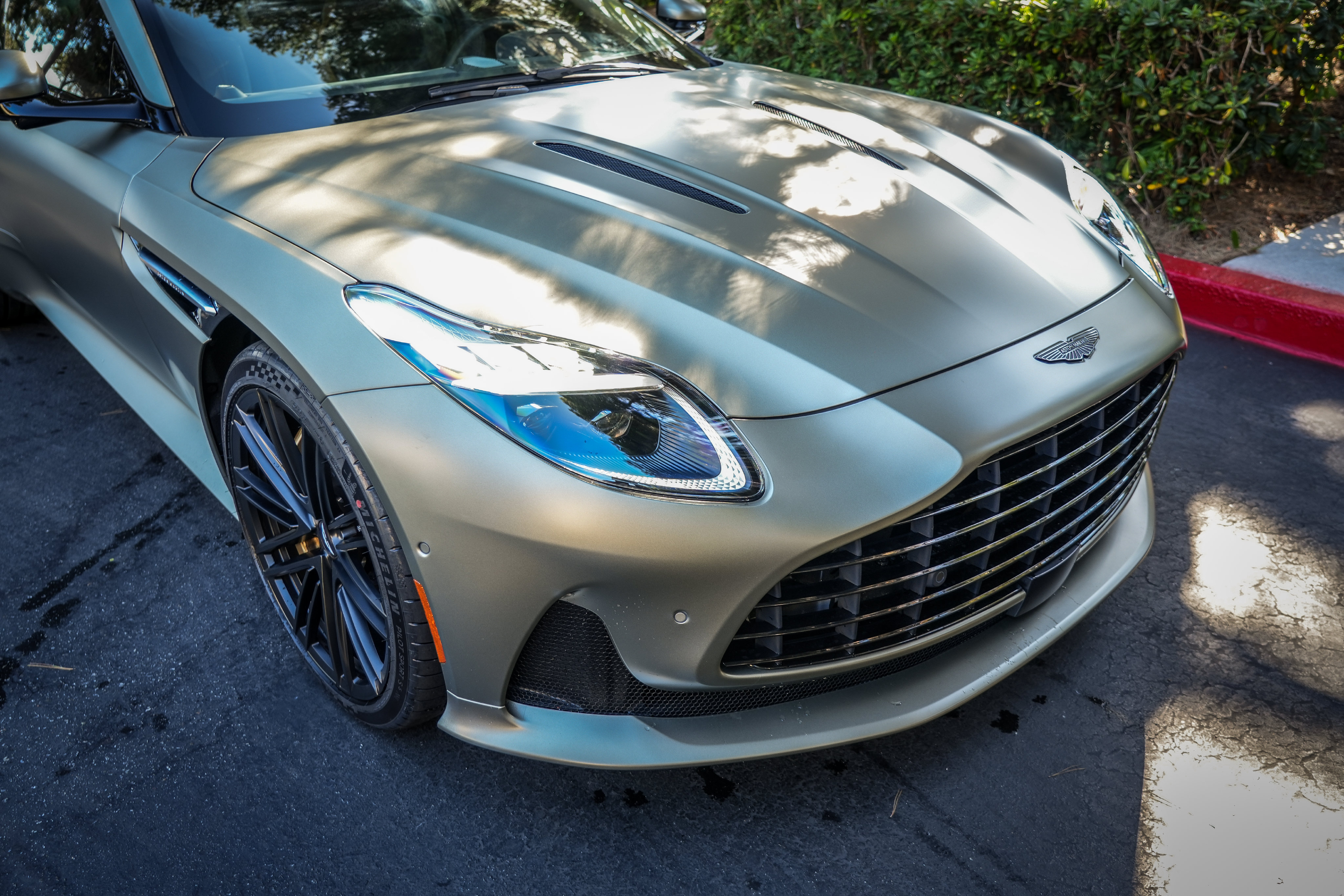 Used 2024 Aston Martin DB12 Coupe RWD image 7