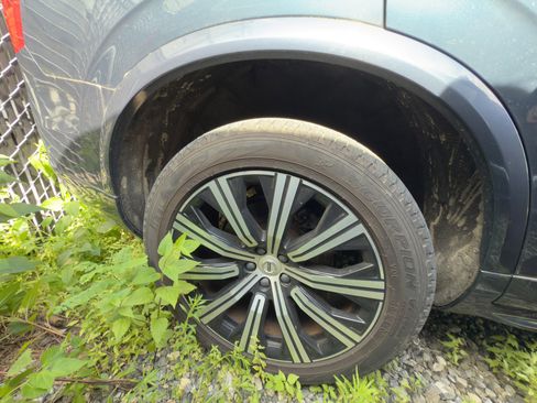 Certified 2023 Volvo XC90 B5 Core w/ Climate Package image 10