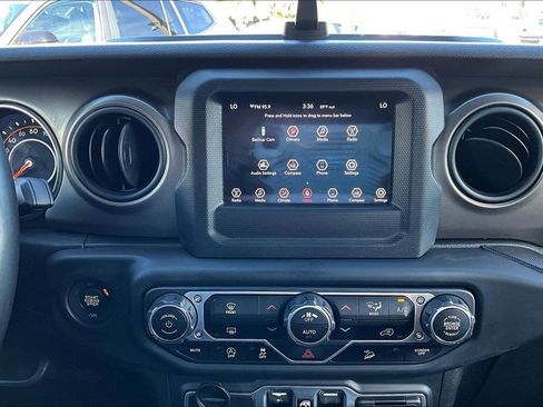 Used 2018 Jeep Wrangler Unlimited Sport S image 15