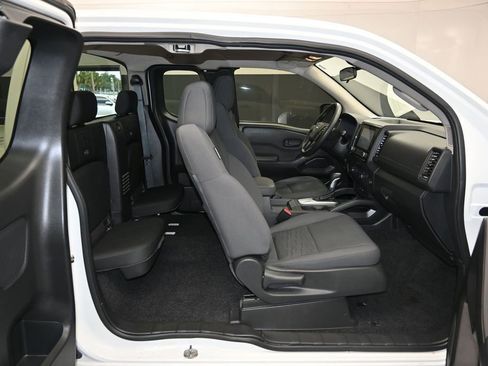 Used 2022 Nissan Frontier S RWD image 24