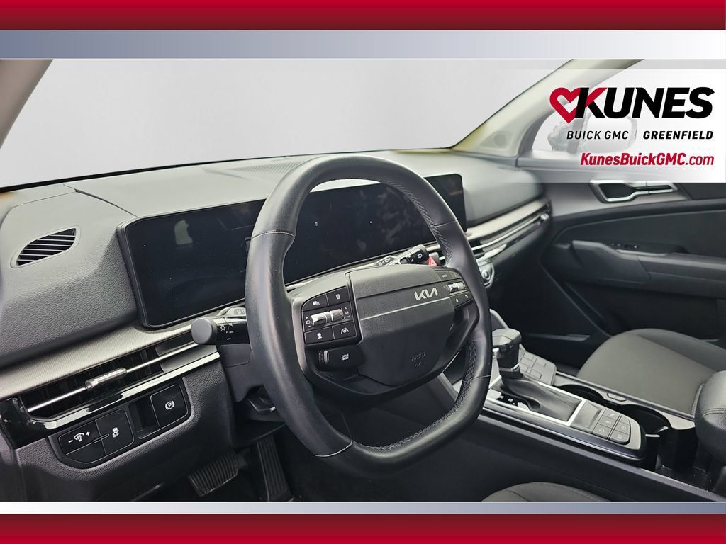 Used 2026 Kia Sportage LX FWD image 15
