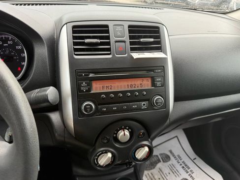 Used 2014 Nissan Versa SV w/ Convenience Package FWD image 13