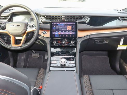 New 2025 Jeep Grand Cherokee L Summit image 26