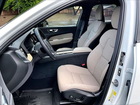 Used 2026 Volvo XC60 T8 Plus w/ Protection Package Premier image 27