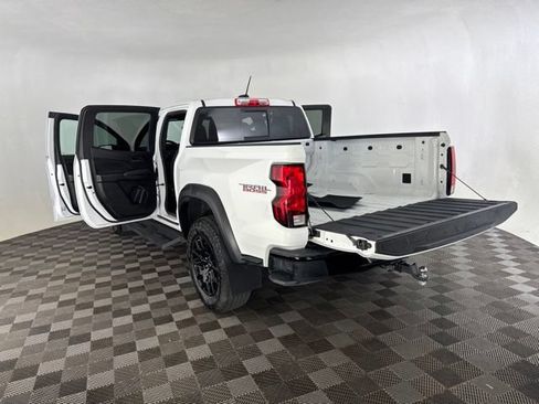 Used 2024 Chevrolet Colorado Trail Boss w/ Advanced Trailering Package AWD/4WD image 16