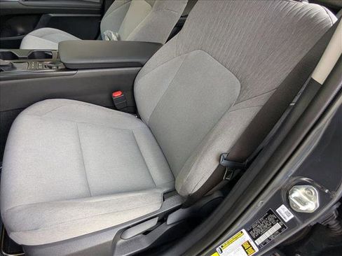 Used 2025 Toyota Camry LE FWD image 21