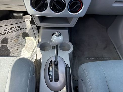 Used 2007 Chrysler PT Cruiser Touring FWD image 13