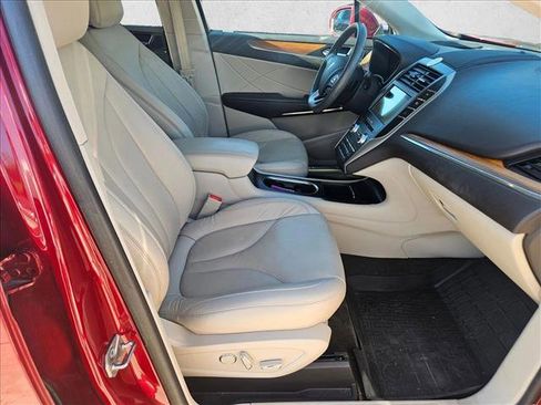 Used 2018 Lincoln MKC Select w/ Select Plus Package image 17