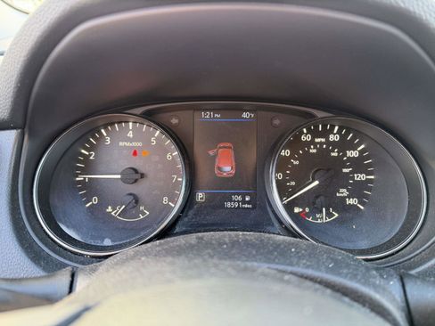 Used 2020 Nissan Rogue Sport SV image 26