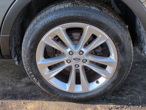 Used 2019 Ford Explorer XLT w/ Equipment Group 202A image 10