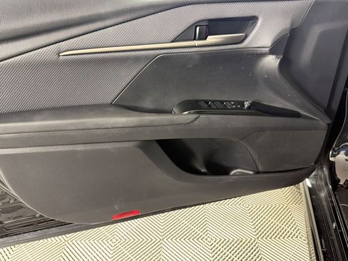 Used 2026 Toyota Camry SE FWD image 13